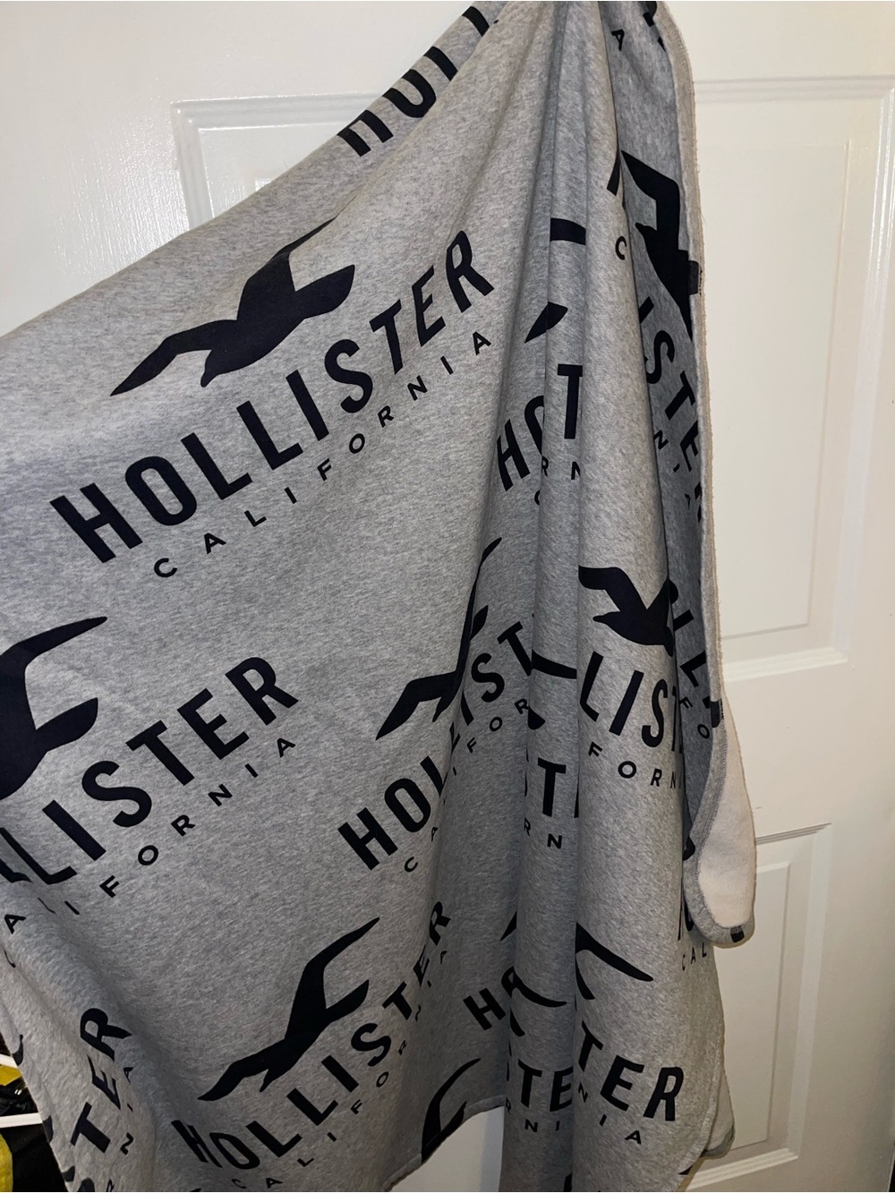 Hollister California Grey Logo Blanket/Throw, Gray & Black 50”x60”